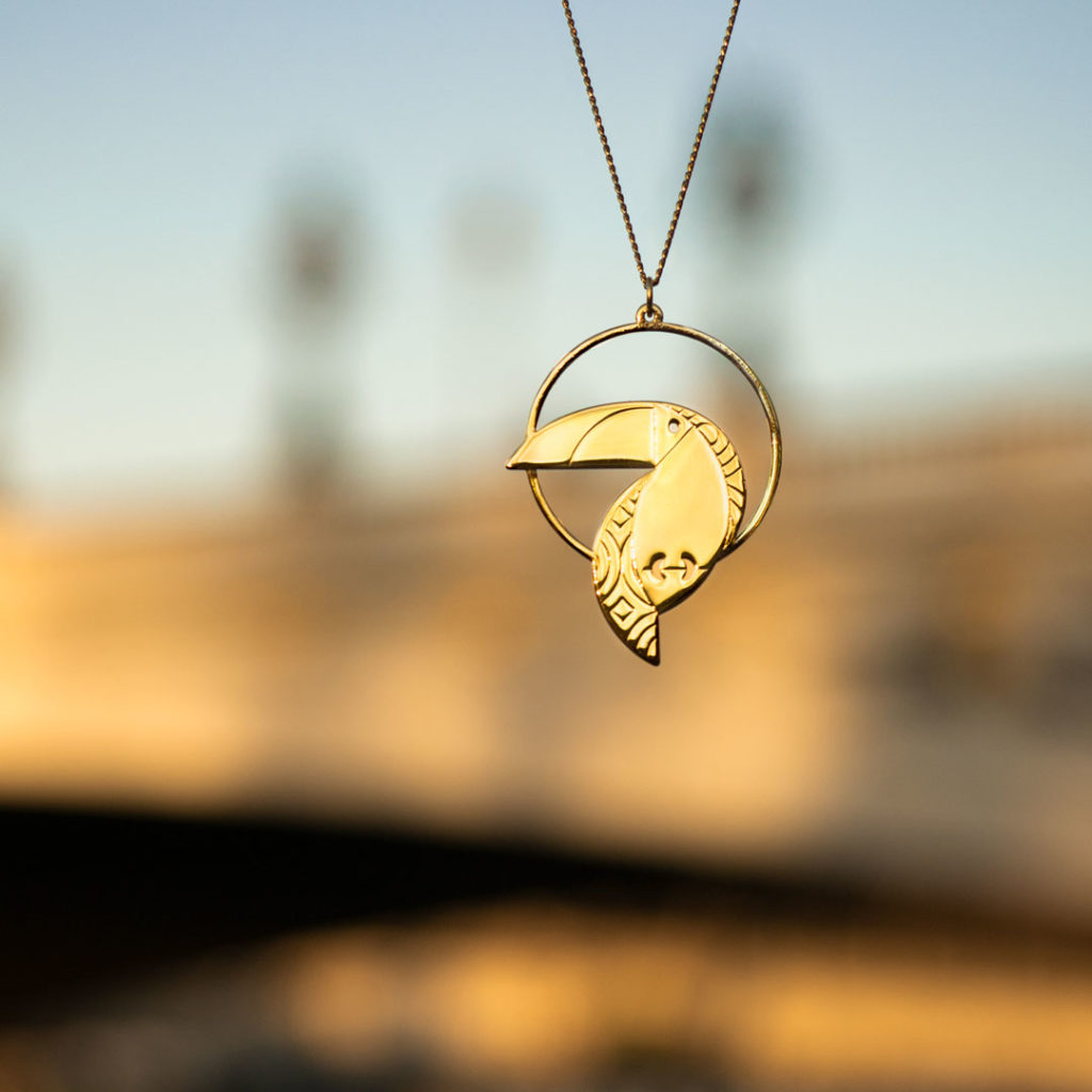 toucan_holiday Sautoir toucan finition or à Paris - Les Naturalistes bijoux