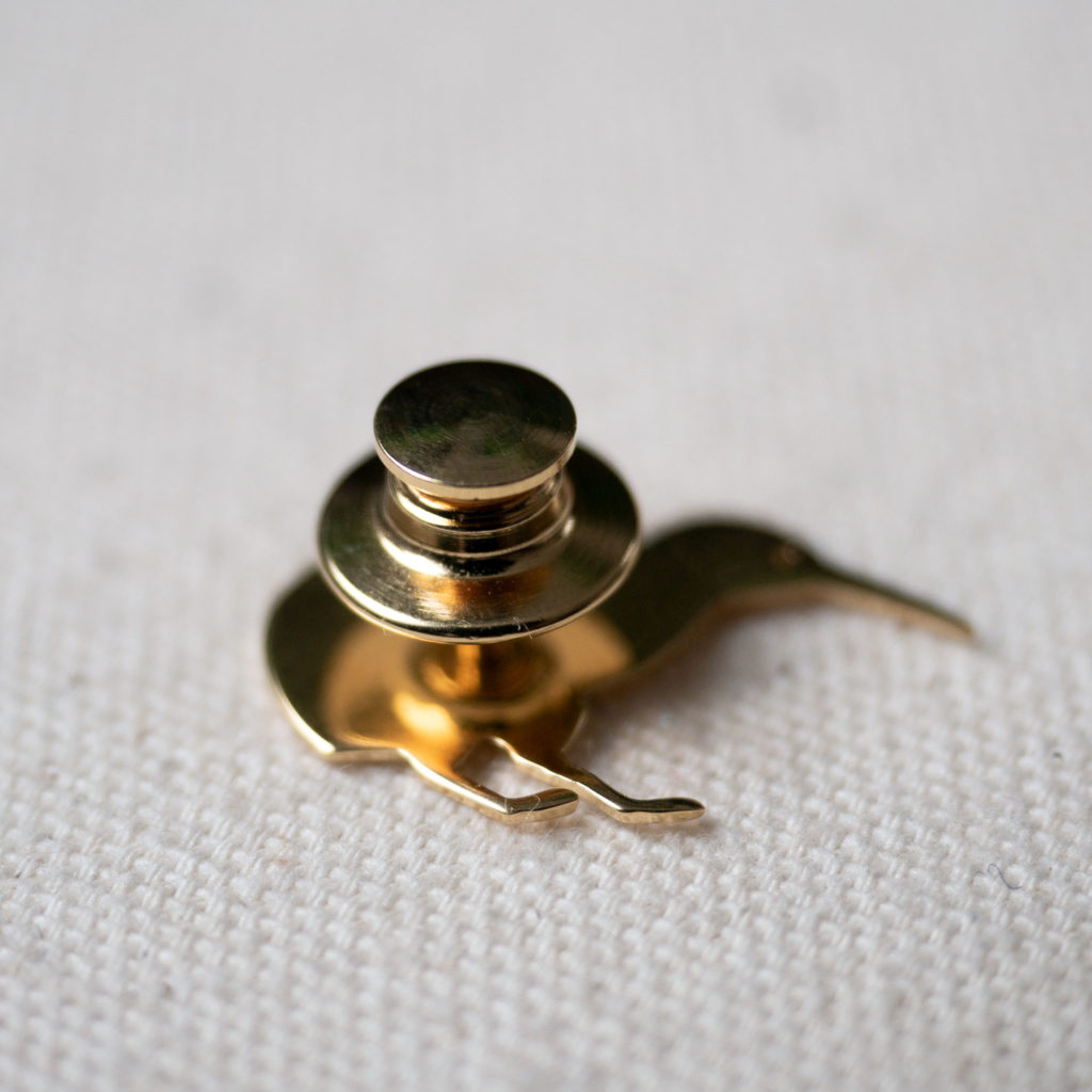 Pompe19_vue2 Attache à pompe sécurisée pins kiwi 2 Les Naturalistes bijoux