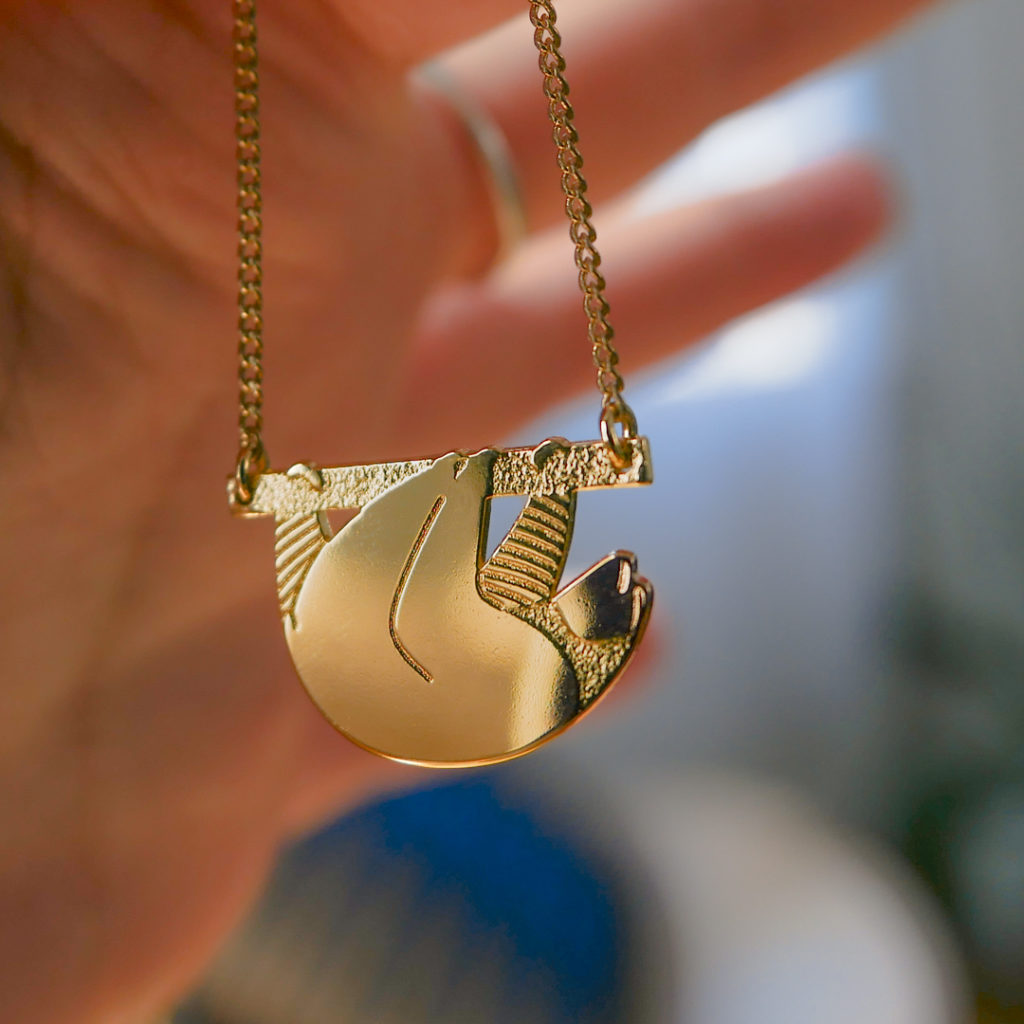 insta_paresseuxB Collier paresseux finition or avec la main- Les Naturalistes bijoux