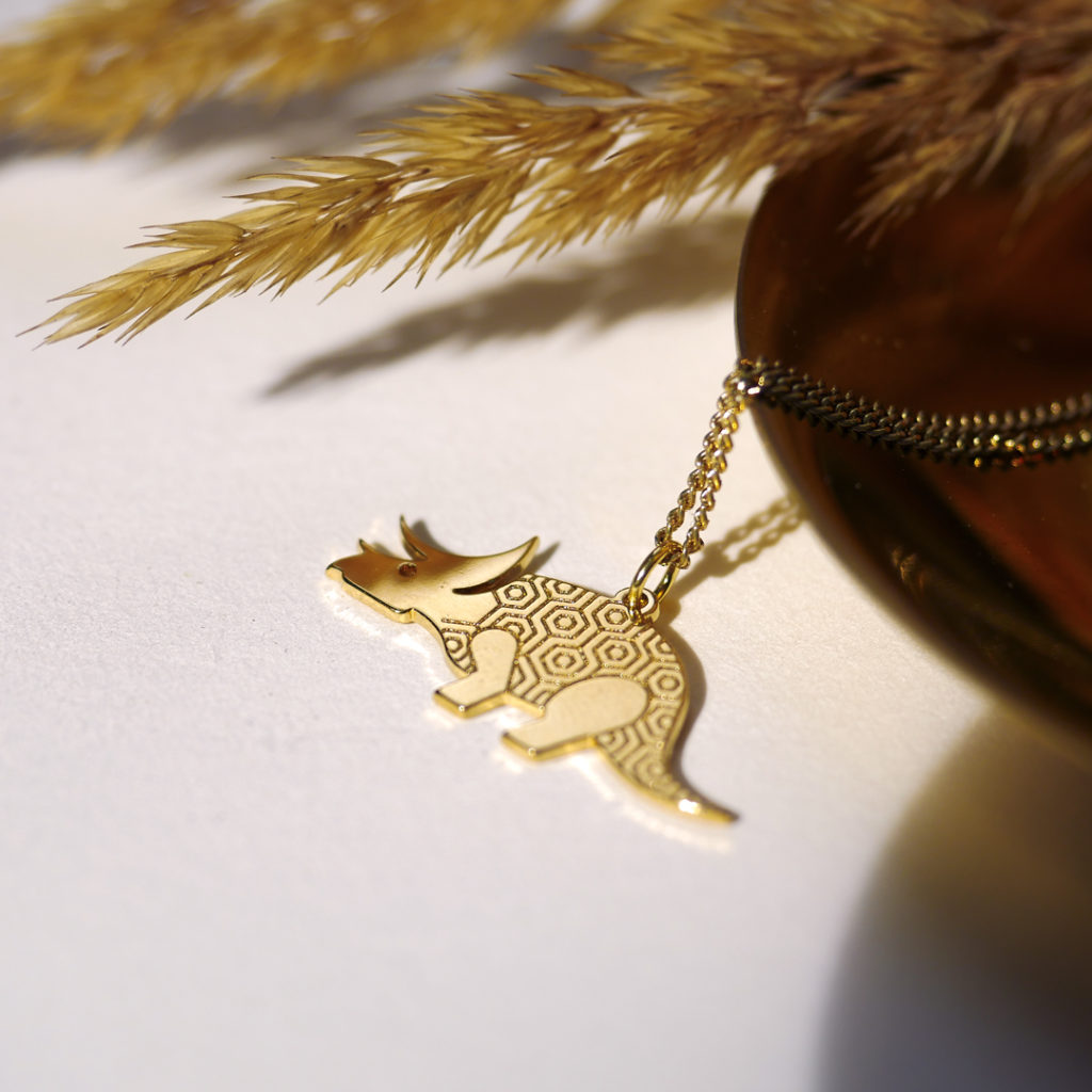 insta_trice Collier tricératops finition or avec des graminés- Les Naturalistes bijoux