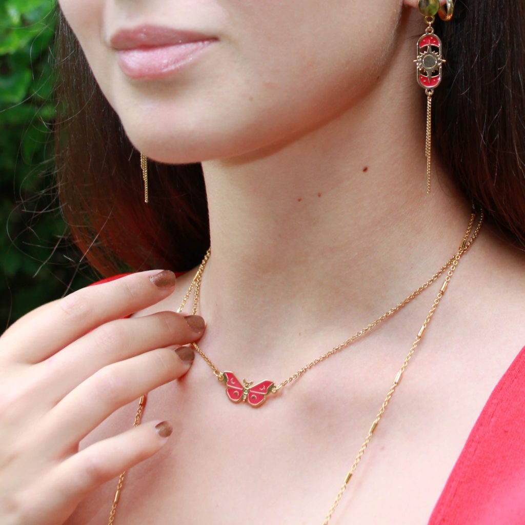 collier_papillon_2000x2000_ARG_RGE_PORTE03