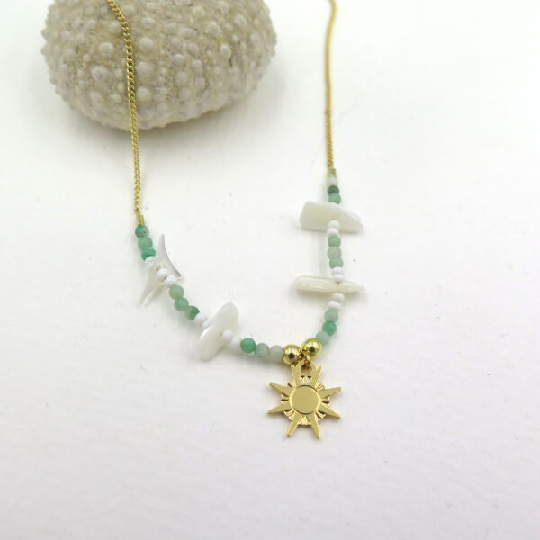 Collier jaspe verte et nacre, pampille soleil