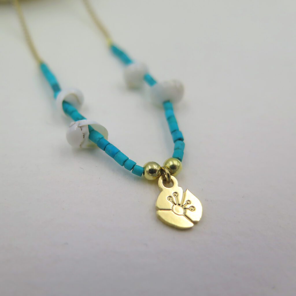 LesNaturalistes_aPersonnaliser_P02_collier_ligne_pierres_fines_TUR