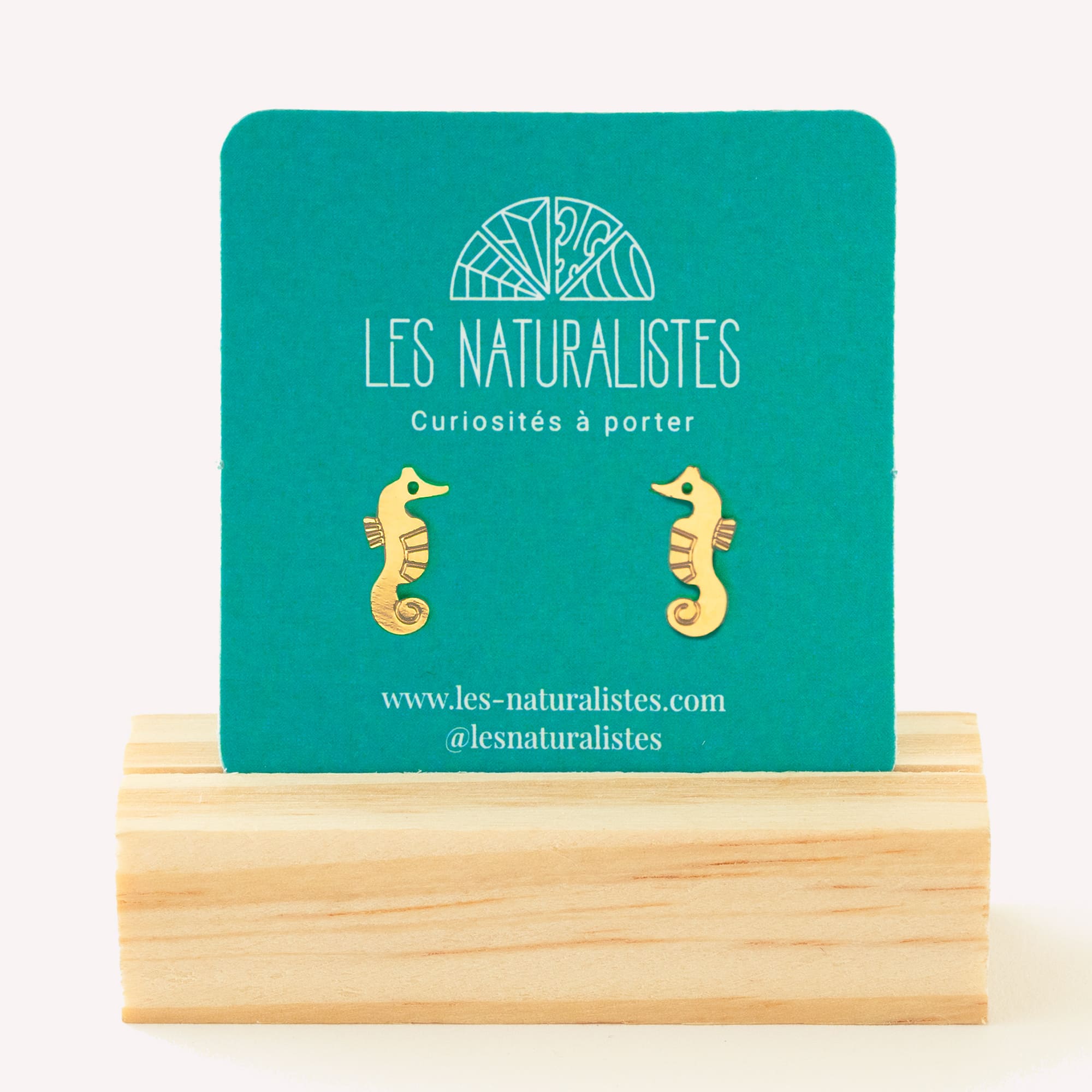 LesNaturalistes_puces_hippocampe_or_carte