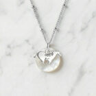 Collier nacre cheval préhistorique en laiton argenté — collection Préhistoire — fond blanc 01, Les Naturalistes