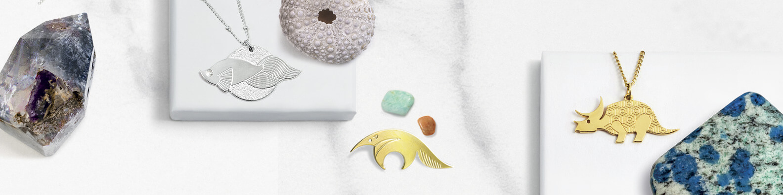 Bannière de la catégorie Collection de bijoux en laiton doré Les Naturalistes