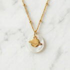 Collier nacre Saturne en laiton doré — collection Cosmos — fond blanc 01, Les Naturalistes