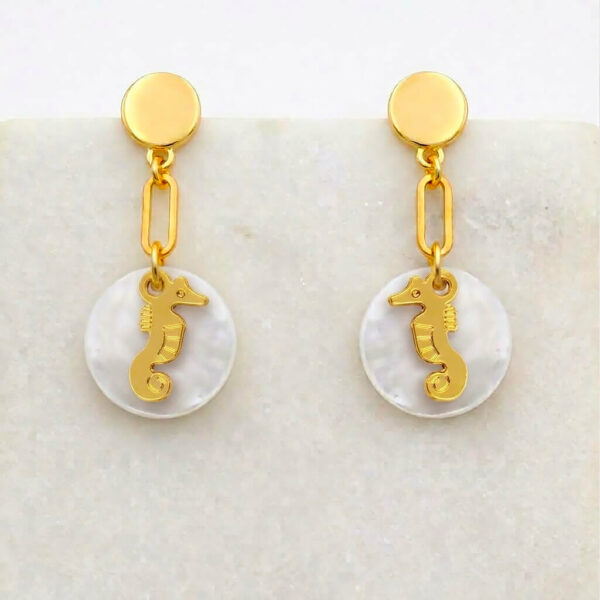 Boucles d'oreilles nacres et hippocampe