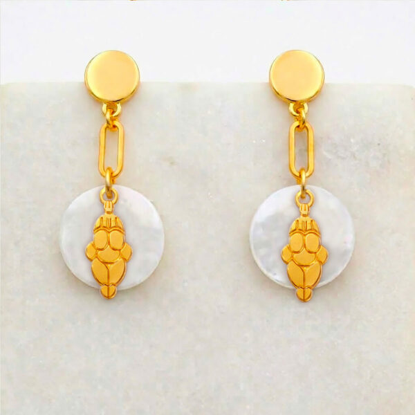 Boucles d'oreilles nacres et vénus préhistoriques
